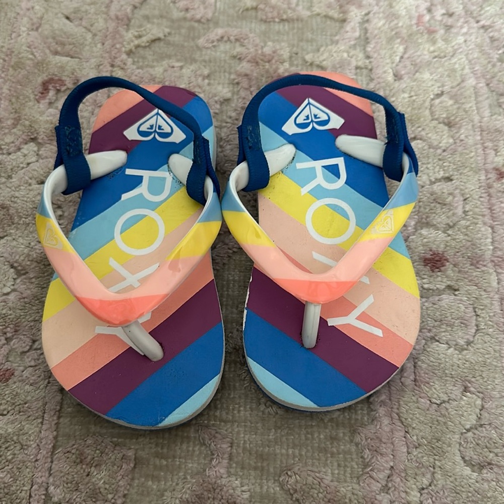 Roxy rainbow toddler sandals 🌈